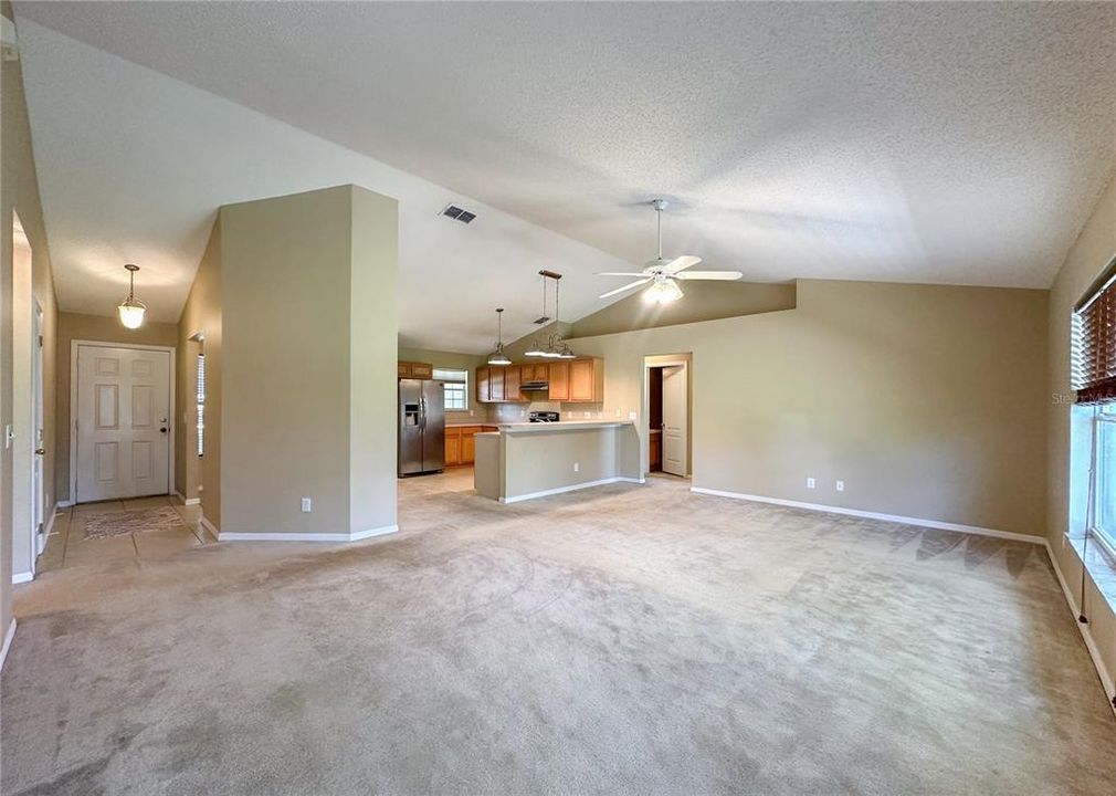 For Rent: $2,865 (3 beds, 2 baths, 1591 Square Feet)