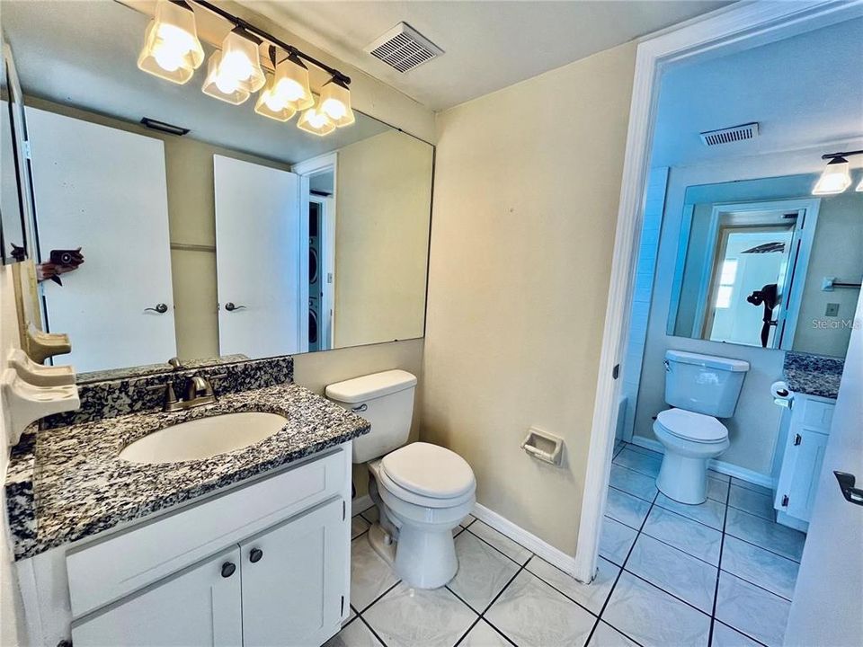 For Rent: $1,900 (2 beds, 1 baths, 730 Square Feet)
