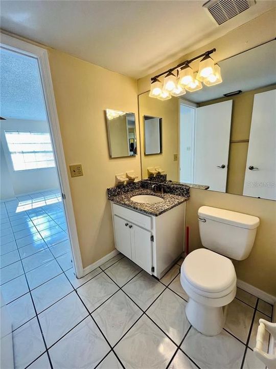For Rent: $1,900 (2 beds, 1 baths, 730 Square Feet)