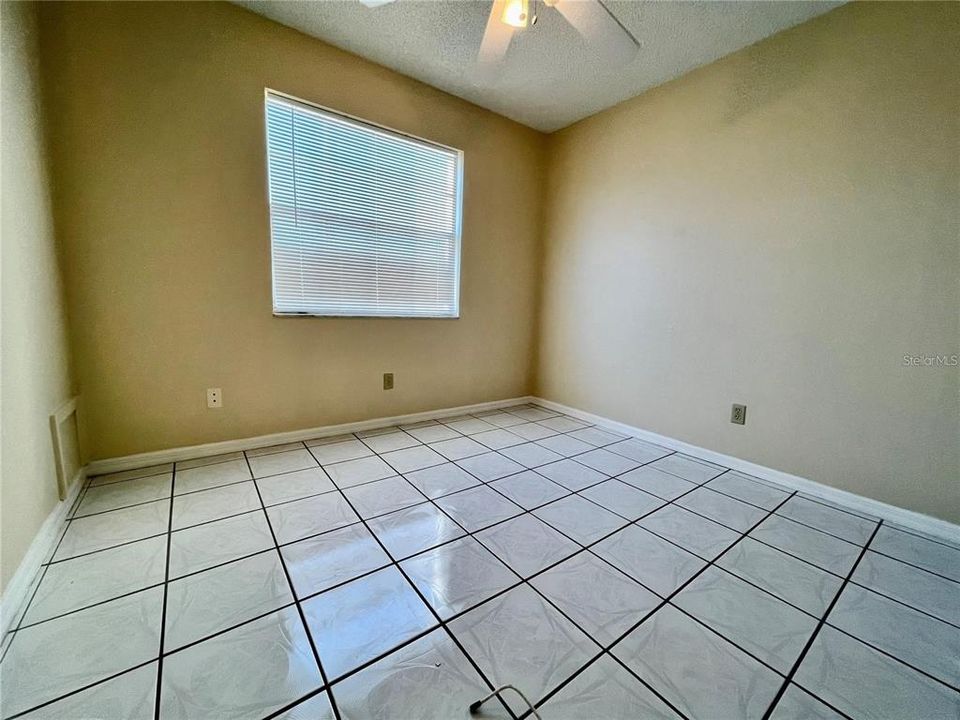For Rent: $1,900 (2 beds, 1 baths, 730 Square Feet)