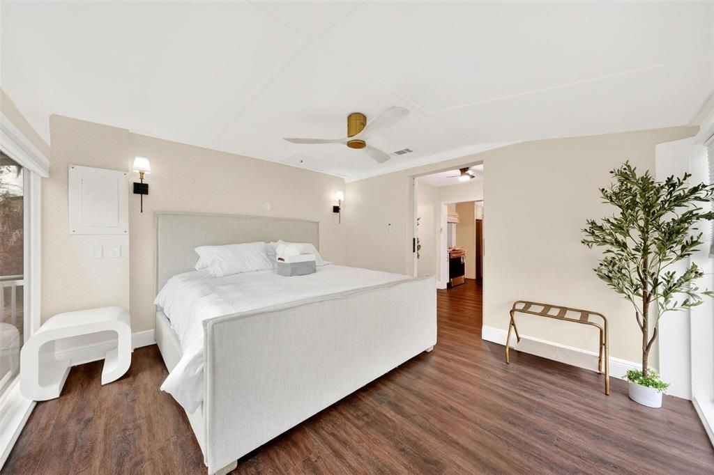 For Rent: $4,900 (3 beds, 2 baths, 3140 Square Feet)