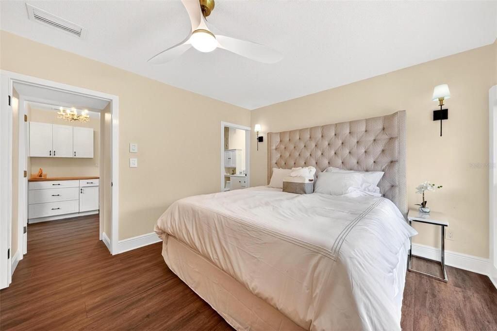 For Rent: $4,900 (3 beds, 2 baths, 3140 Square Feet)