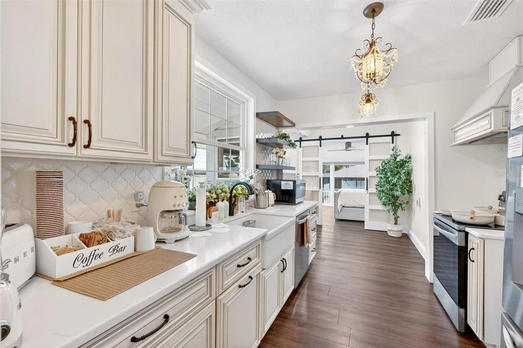 For Rent: $4,900 (3 beds, 2 baths, 3140 Square Feet)