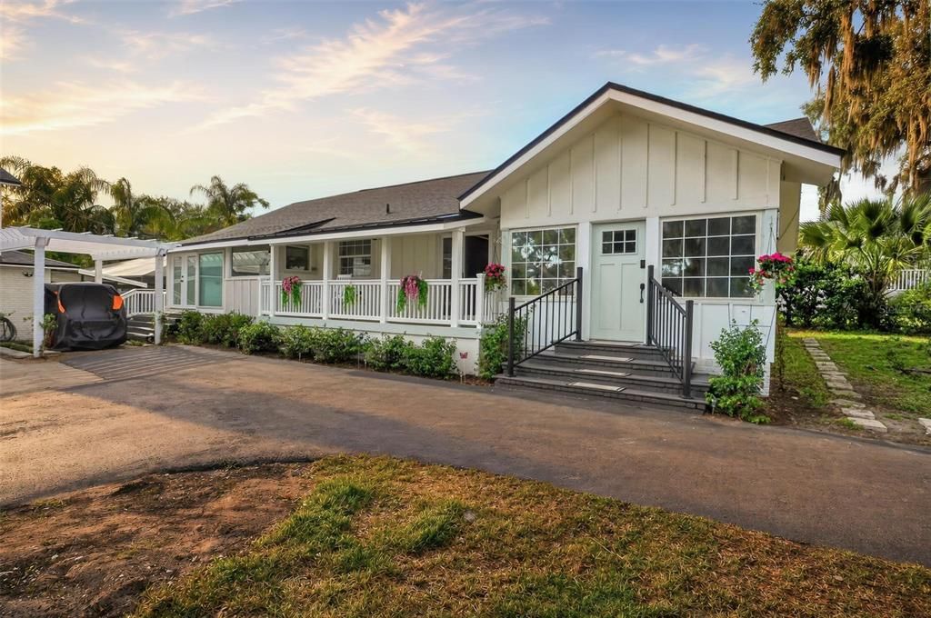 For Rent: $4,900 (3 beds, 2 baths, 3140 Square Feet)