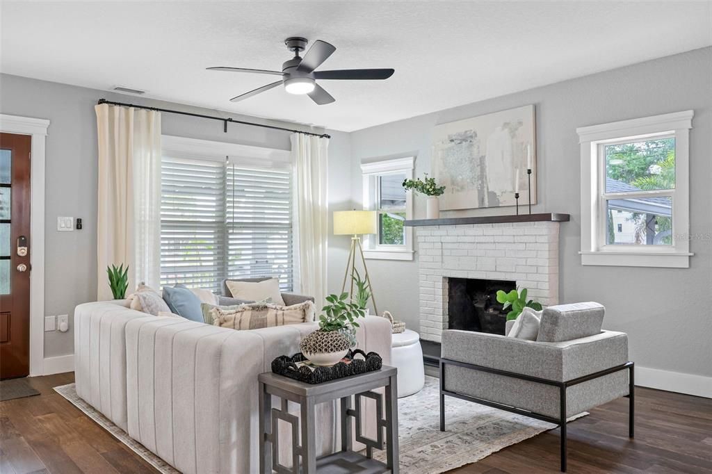 Active With Contract: $750,000 (4 beds, 2 baths, 1692 Square Feet)