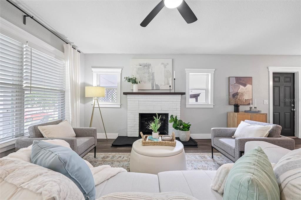 Active With Contract: $750,000 (4 beds, 2 baths, 1692 Square Feet)
