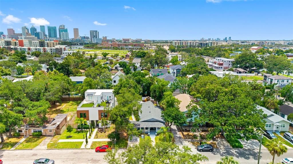 Active With Contract: $750,000 (4 beds, 2 baths, 1692 Square Feet)