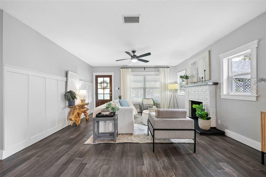 Active With Contract: $750,000 (4 beds, 2 baths, 1692 Square Feet)