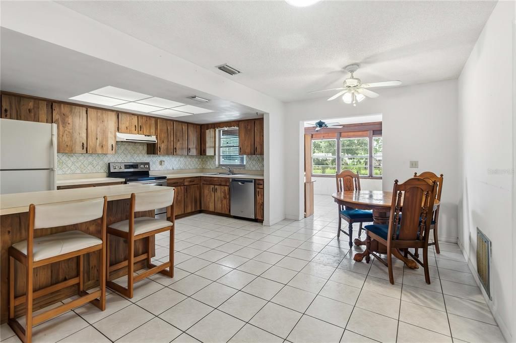 En Venta: $320,000 (2 camas, 2 baños, 1512 Pies cuadrados)