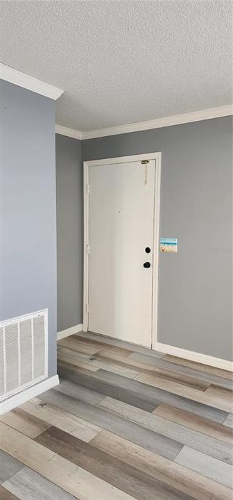 For Sale: $299,900 (2 beds, 2 baths, 1196 Square Feet)