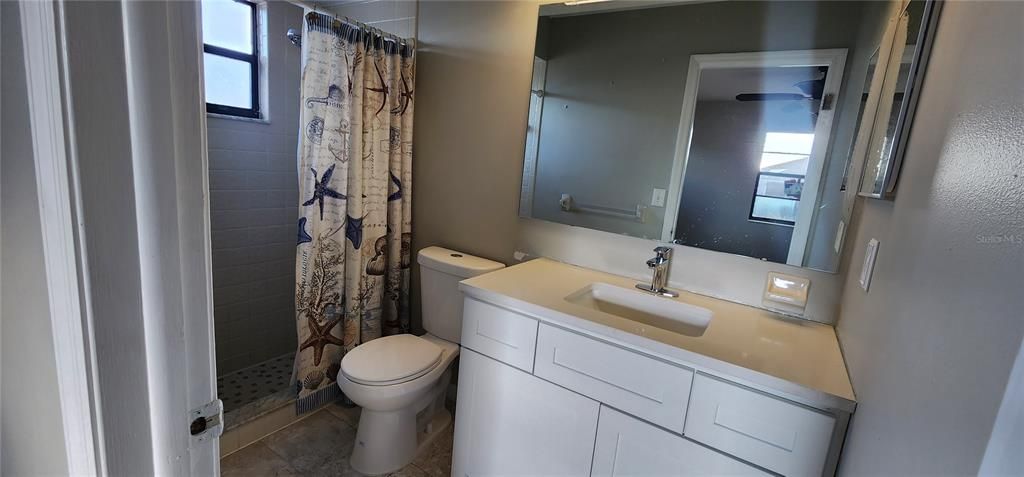 For Sale: $299,900 (2 beds, 2 baths, 1196 Square Feet)