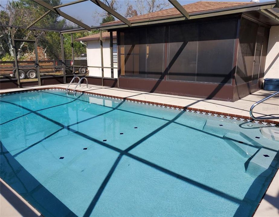 For Sale: $299,900 (2 beds, 2 baths, 1196 Square Feet)