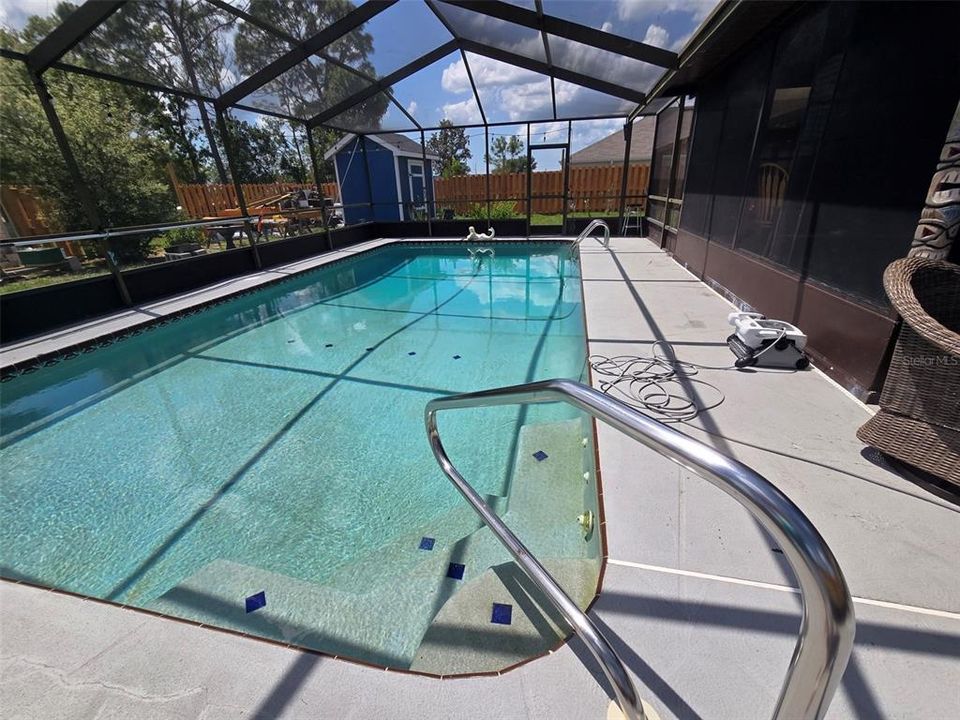 For Sale: $299,900 (2 beds, 2 baths, 1196 Square Feet)
