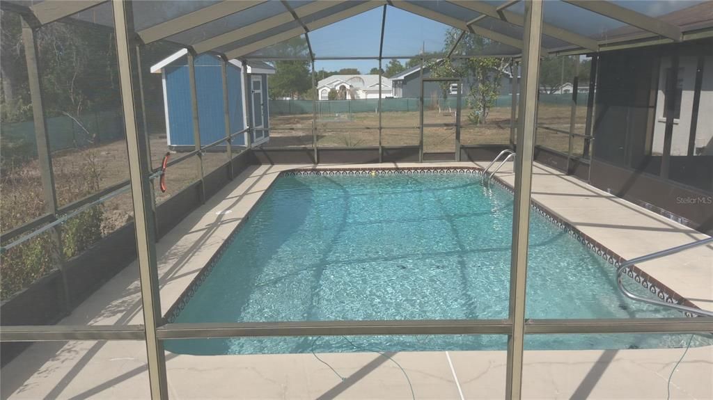 For Sale: $299,900 (2 beds, 2 baths, 1196 Square Feet)