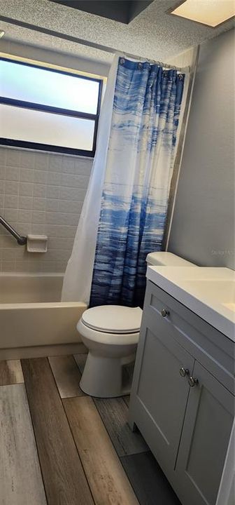 For Sale: $299,900 (2 beds, 2 baths, 1196 Square Feet)
