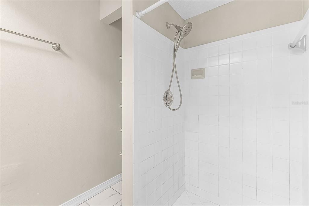 En Venta: $325,000 (3 camas, 2 baños, 1309 Pies cuadrados)