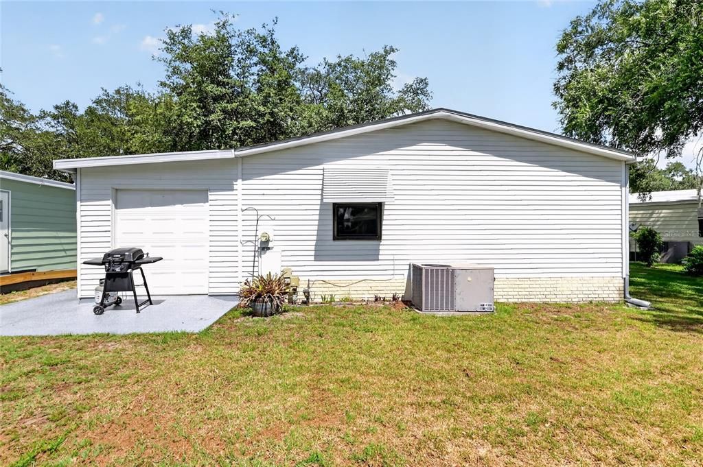 Active With Contract: $130,000 (2 beds, 1 baths, 832 Square Feet)