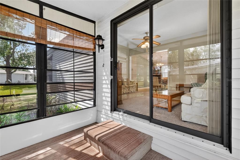 Active With Contract: $130,000 (2 beds, 1 baths, 832 Square Feet)