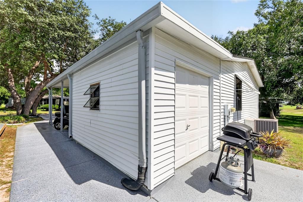 Active With Contract: $130,000 (2 beds, 1 baths, 832 Square Feet)