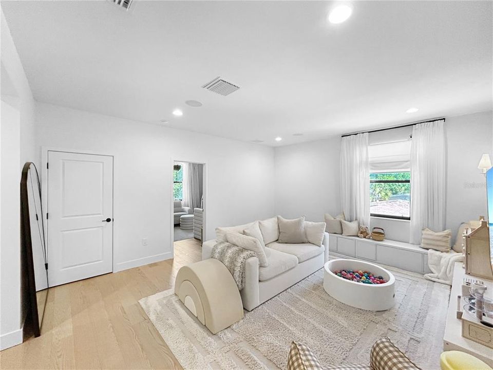 For Sale: $1,250,000 (4 beds, 3 baths, 3751 Square Feet)