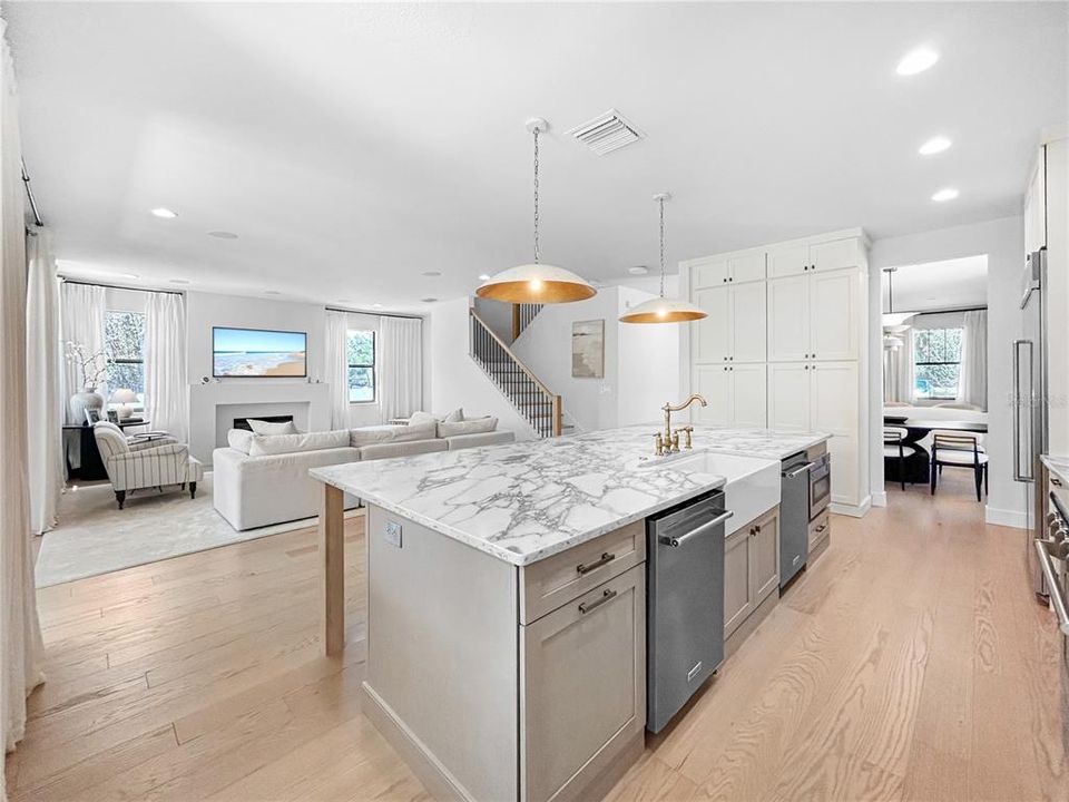 For Sale: $1,250,000 (4 beds, 3 baths, 3751 Square Feet)