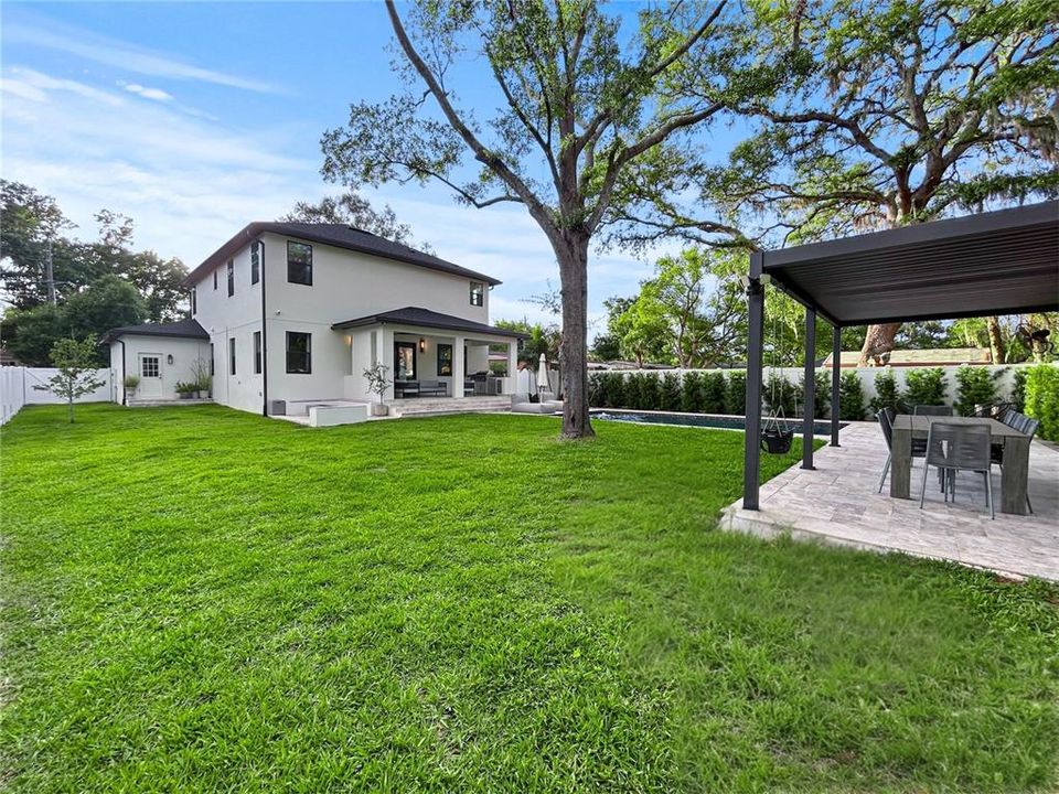 For Sale: $1,250,000 (4 beds, 3 baths, 3751 Square Feet)