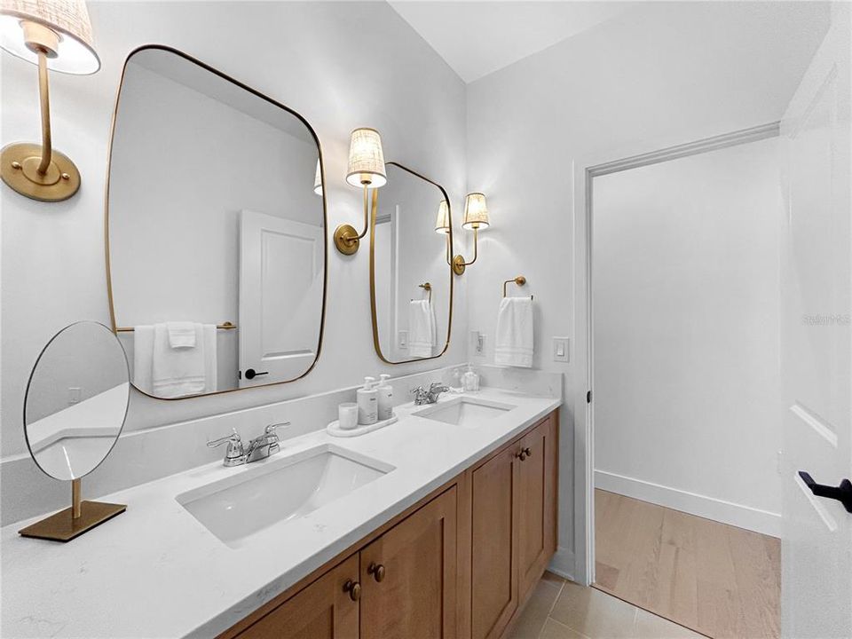 For Sale: $1,250,000 (4 beds, 3 baths, 3751 Square Feet)