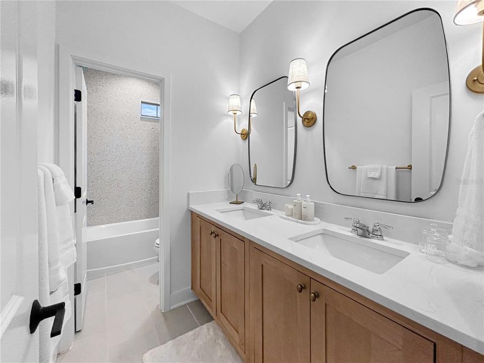 For Sale: $1,250,000 (4 beds, 3 baths, 3751 Square Feet)