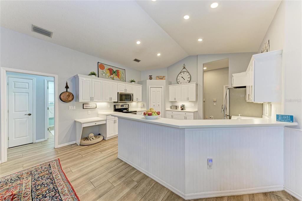 En Venta: $678,000 (3 camas, 2 baños, 2375 Pies cuadrados)