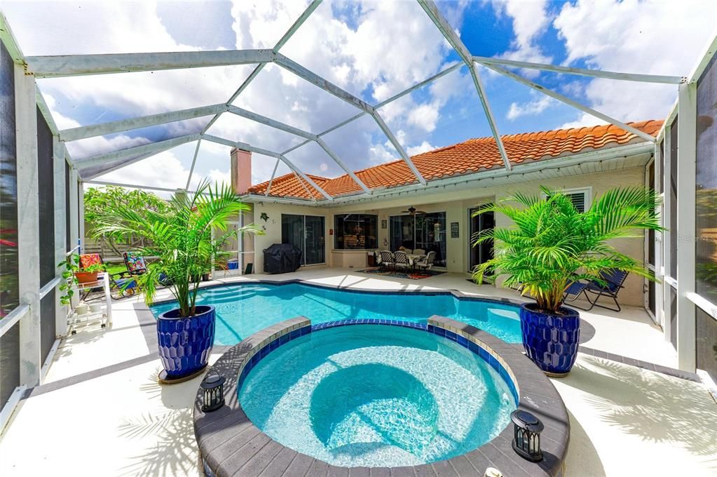 En Venta: $678,000 (3 camas, 2 baños, 2375 Pies cuadrados)