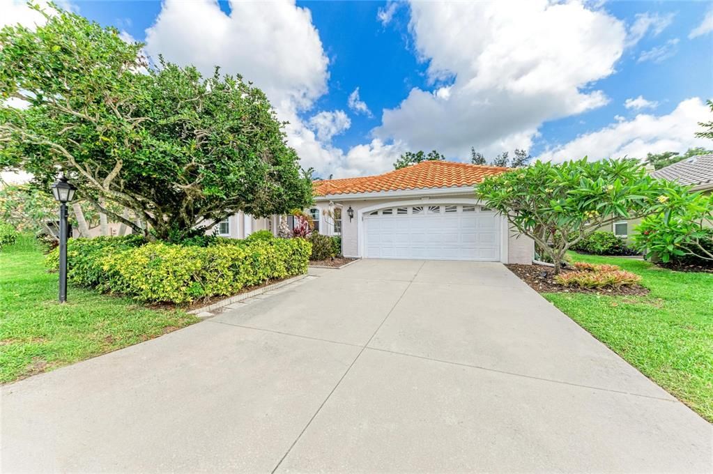En Venta: $678,000 (3 camas, 2 baños, 2375 Pies cuadrados)