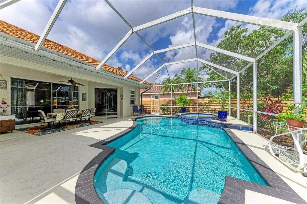 En Venta: $678,000 (3 camas, 2 baños, 2375 Pies cuadrados)