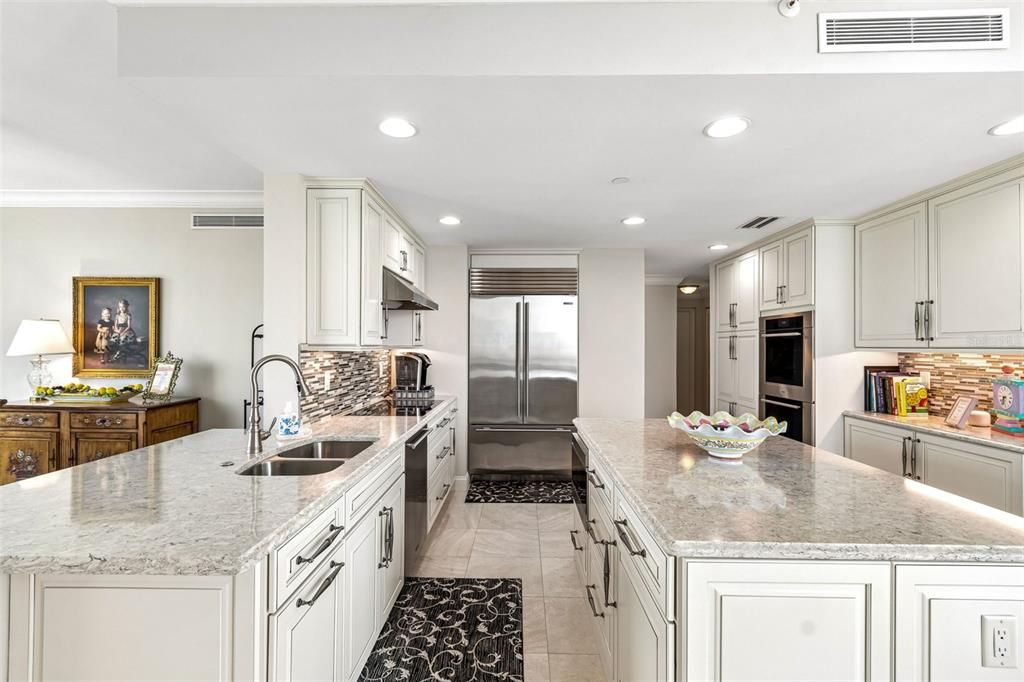 For Sale: $1,598,800 (2 beds, 2 baths, 2478 Square Feet)