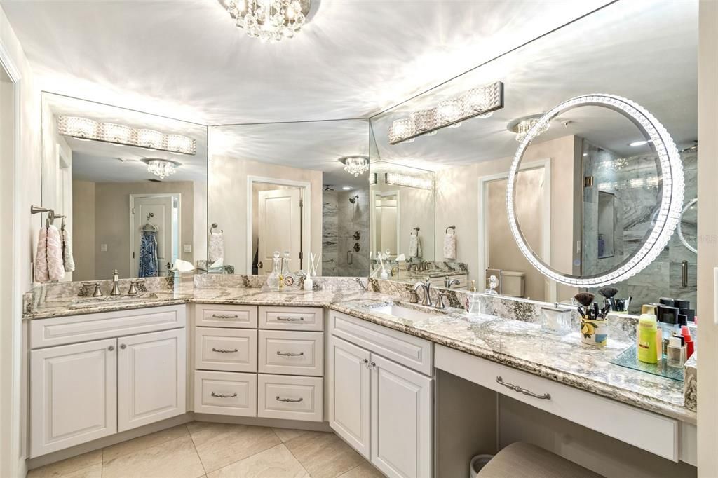 For Sale: $1,598,800 (2 beds, 2 baths, 2478 Square Feet)