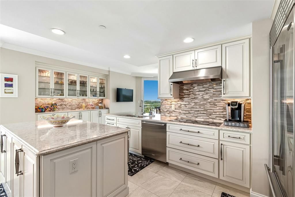For Sale: $1,598,800 (2 beds, 2 baths, 2478 Square Feet)