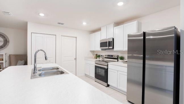 Active With Contract: $286,450 (4 beds, 2 baths, 1876 Square Feet)