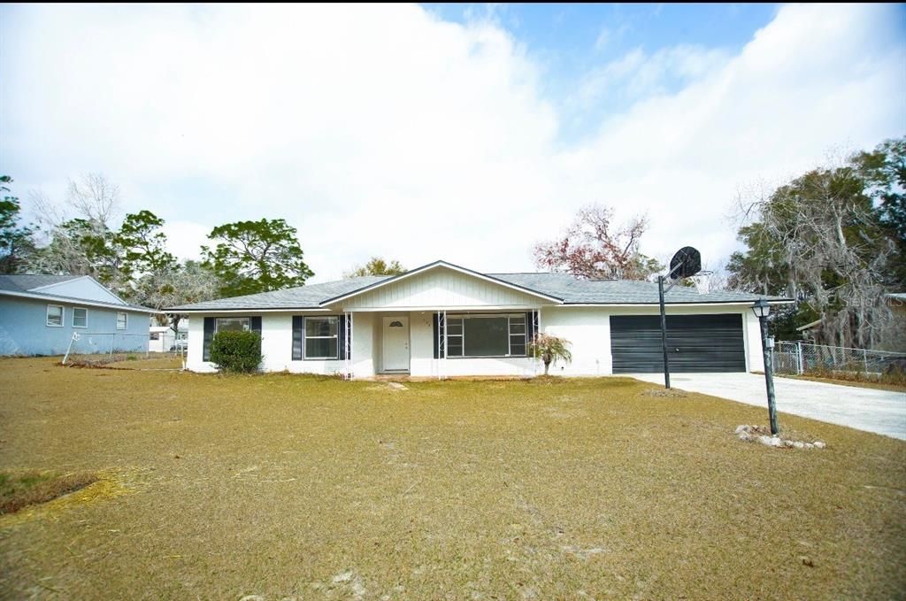 For Sale: $235,000 (3 beds, 2 baths, 1572 Square Feet)