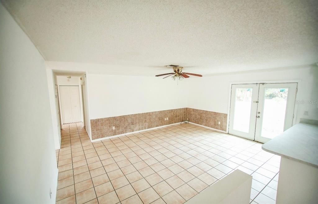 For Sale: $235,000 (3 beds, 2 baths, 1572 Square Feet)