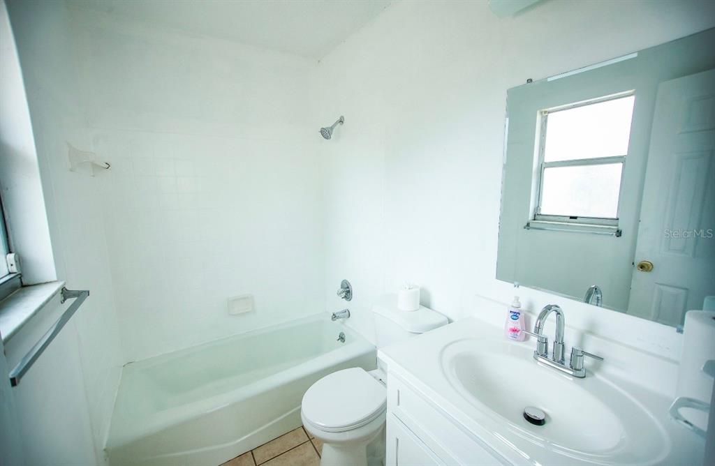 For Sale: $235,000 (3 beds, 2 baths, 1572 Square Feet)