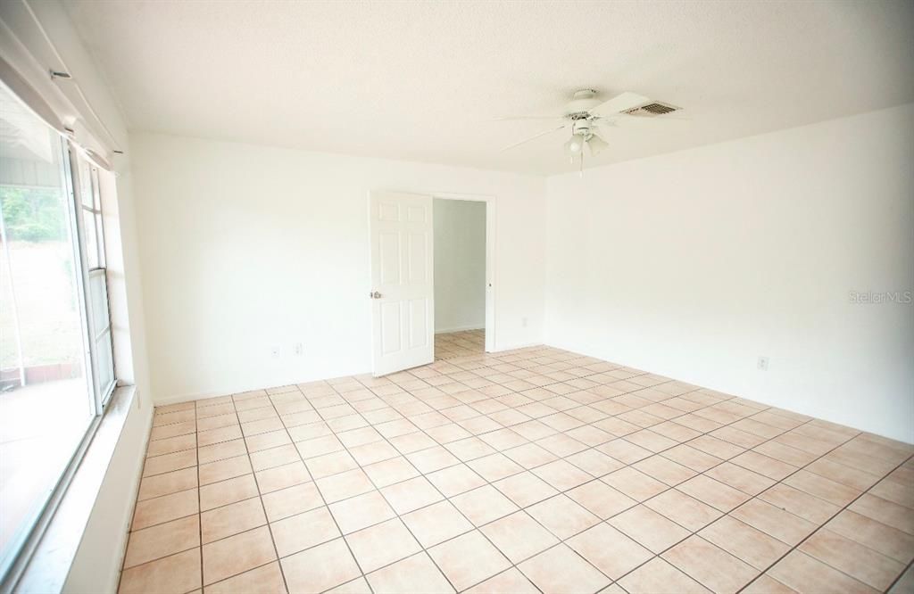 For Sale: $235,000 (3 beds, 2 baths, 1572 Square Feet)