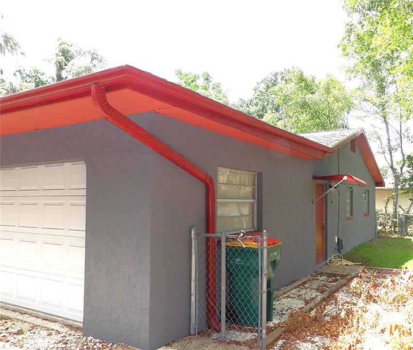 For Sale: $245,000 (3 beds, 2 baths, 1739 Square Feet)