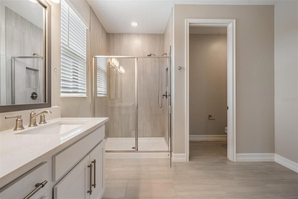 For Rent: $2,800 (3 beds, 2 baths, 2047 Square Feet)