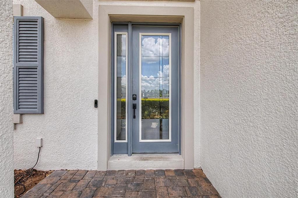For Sale: $800,000 (5 beds, 5 baths, 3741 Square Feet)
