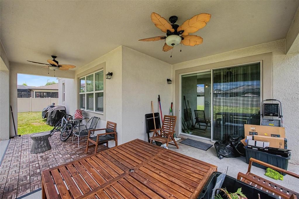 For Sale: $800,000 (5 beds, 5 baths, 3741 Square Feet)