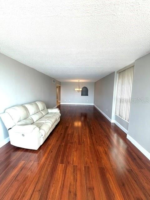 For Rent: $1,850 (2 beds, 2 baths, 1351 Square Feet)