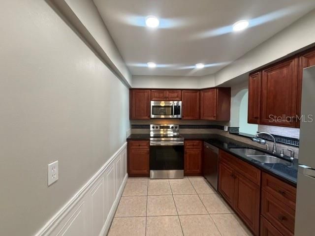 For Rent: $1,850 (2 beds, 2 baths, 1351 Square Feet)
