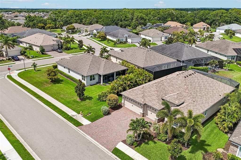 For Sale: $799,999 (3 beds, 2 baths, 2203 Square Feet)