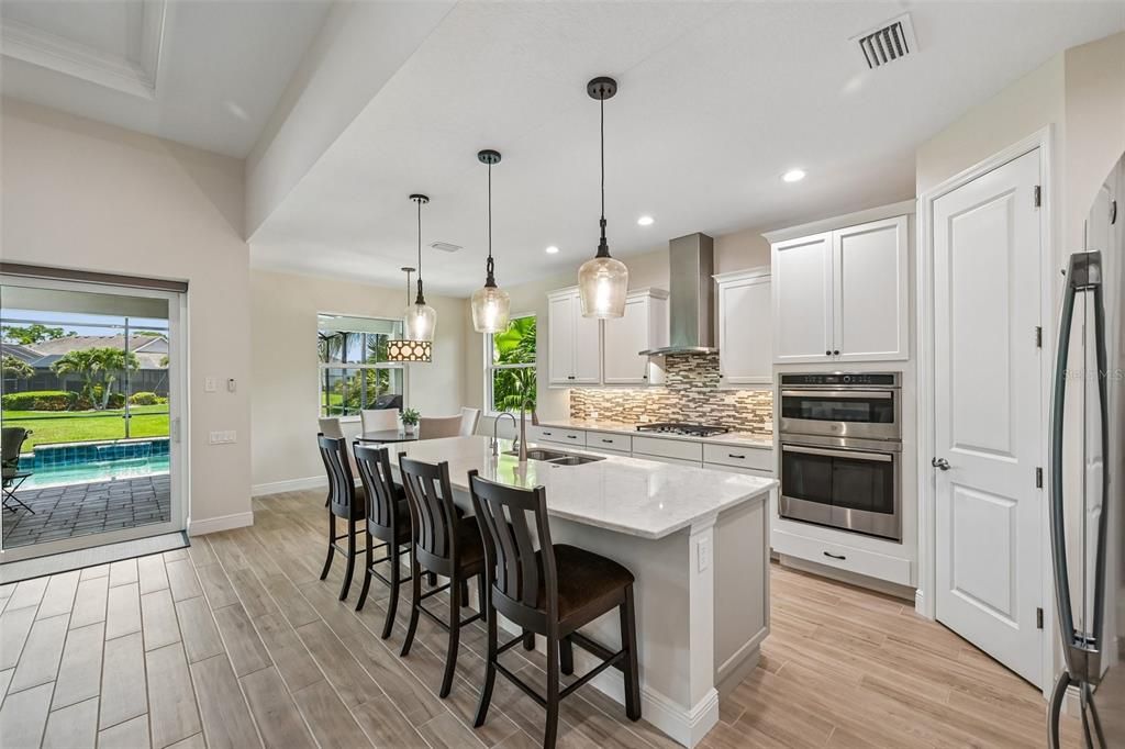 For Sale: $799,999 (3 beds, 2 baths, 2203 Square Feet)