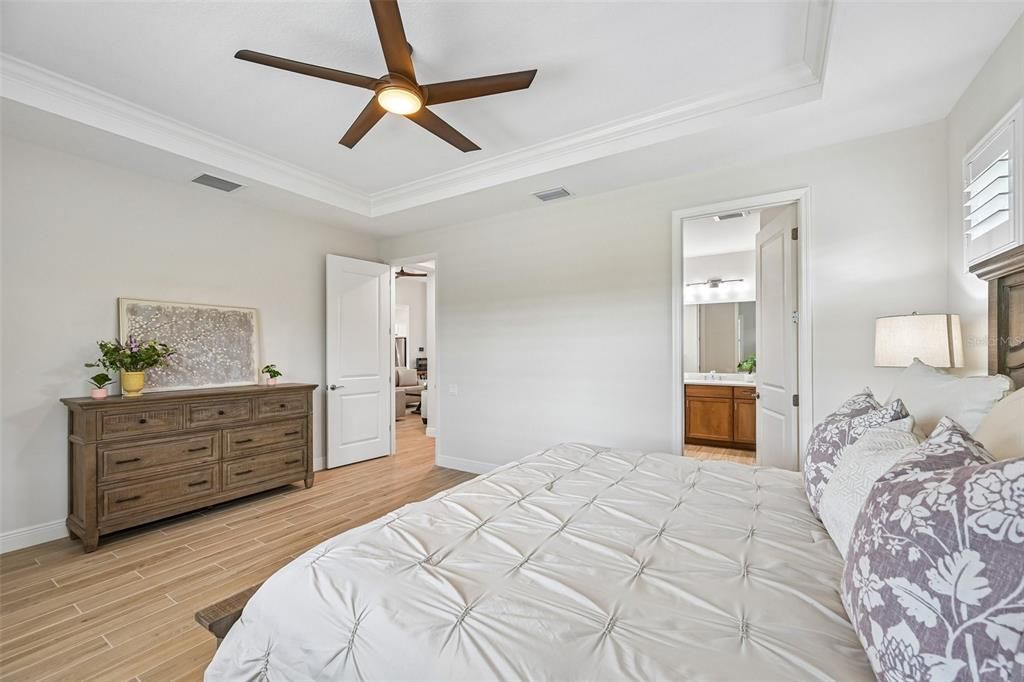 For Sale: $799,999 (3 beds, 2 baths, 2203 Square Feet)