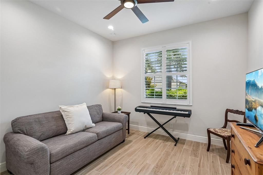 For Sale: $799,999 (3 beds, 2 baths, 2203 Square Feet)